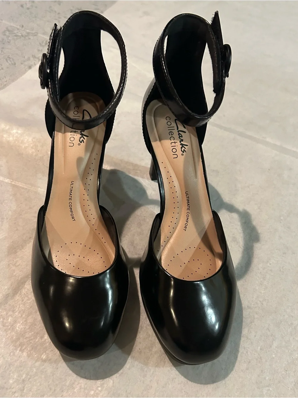 CLARKS AMBYR2 COVE SHOES - Picture 5 of 8